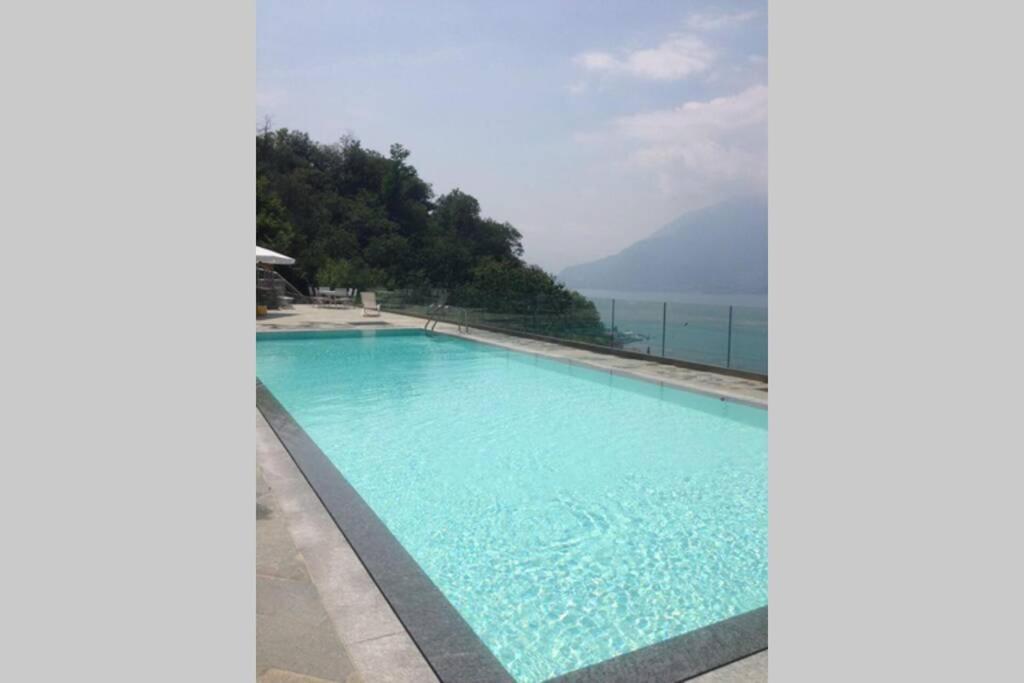 Lago Di Como- Amazing View- Bellano Bagian luar foto